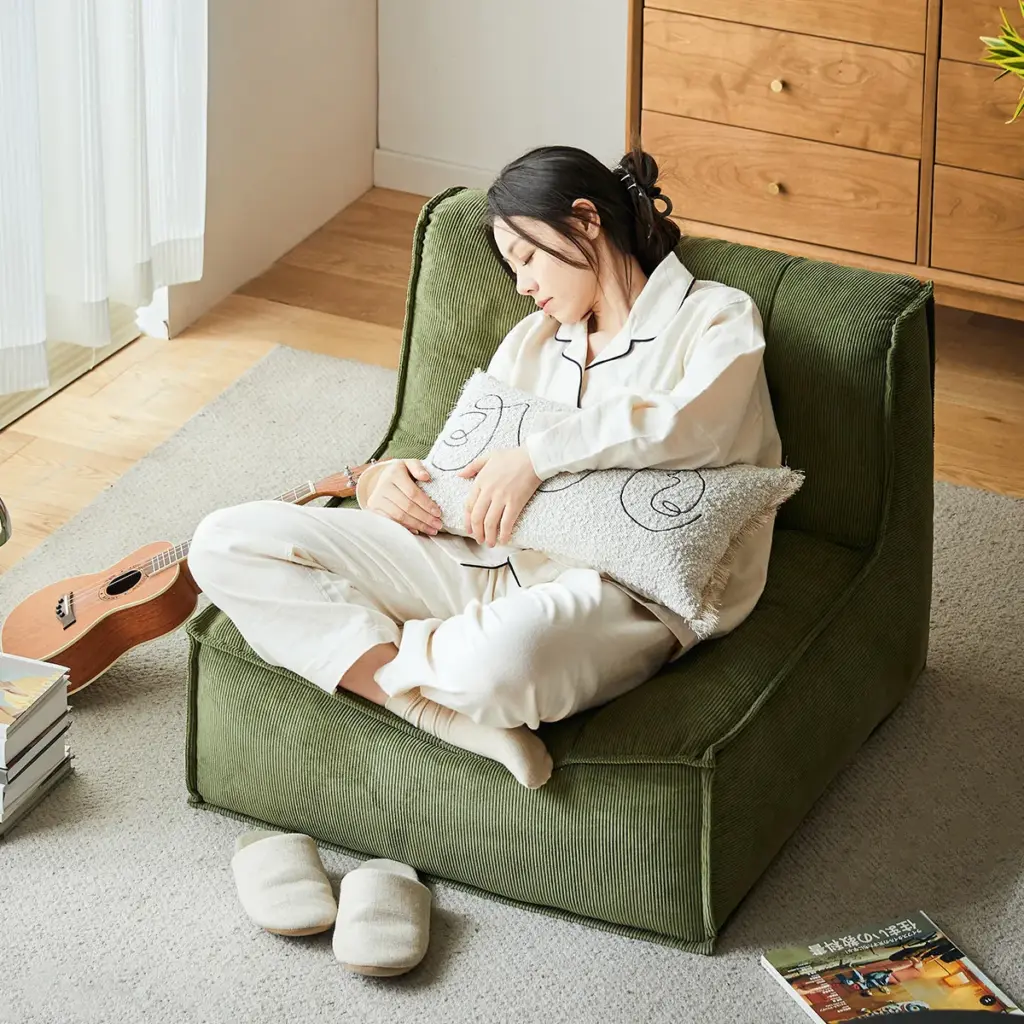 コンパクト設計のXB0100ソファ｜一人暮らしに最適な省スペースソファ