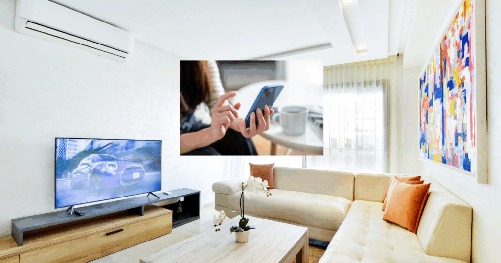 「スマホ時代のリビングではソファが主役となり、心地よくくつろげる空間が広がる」